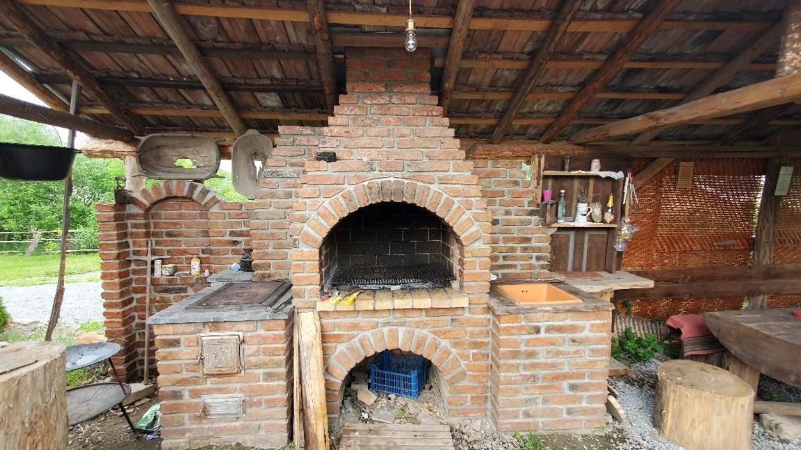 Casa Rustic Feher & Fekete Vendeghazak 索瓦塔 外观 照片